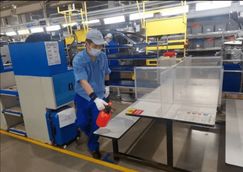 上汽臨港工廠的36天封閉運行 堅守與創新，水草打撈船背后的協同精神